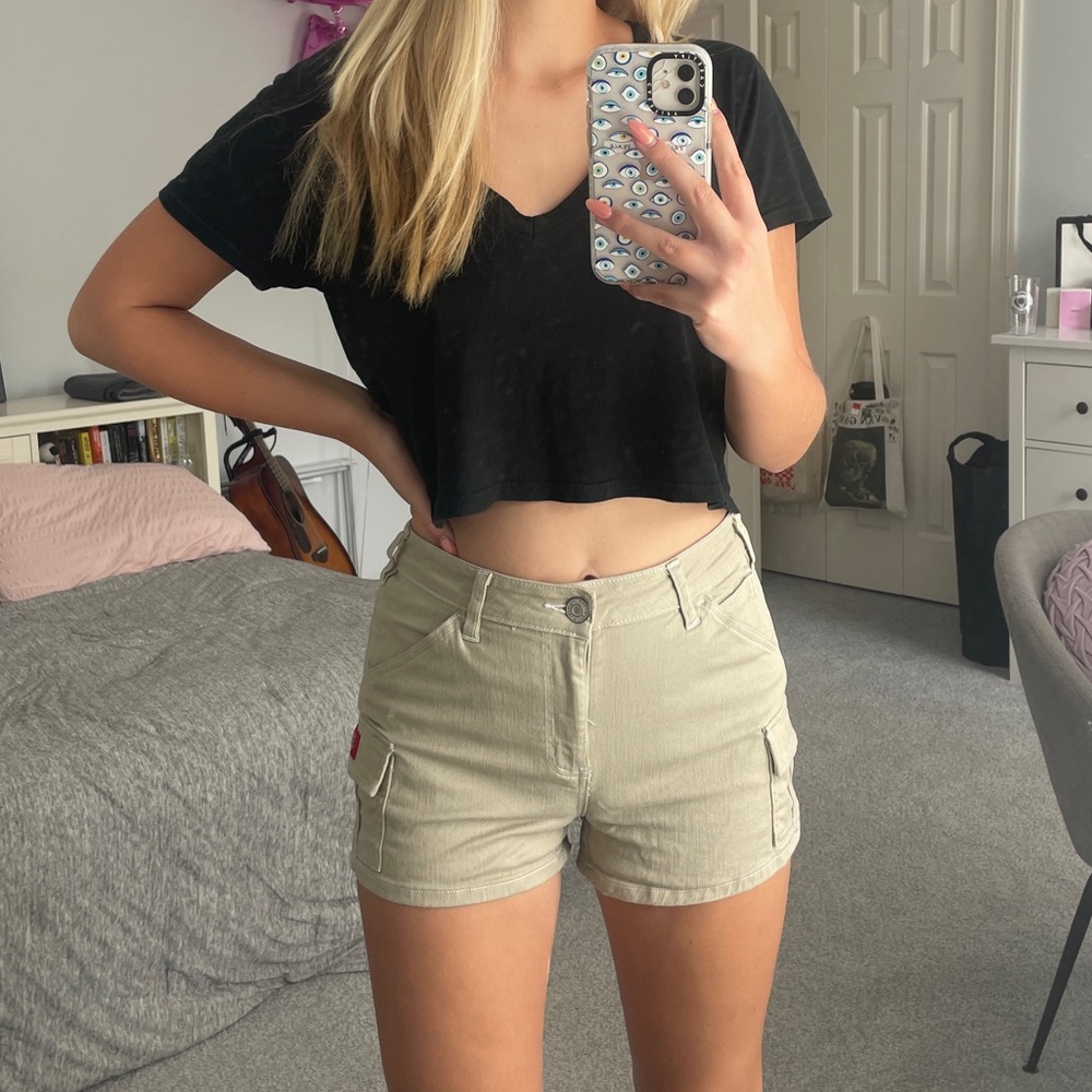 dickies tan shorts